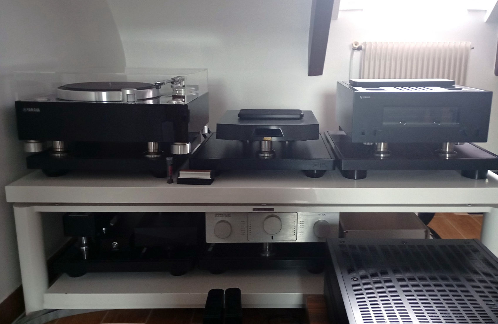 The audiophile system of Gilles, a Parisian audiophile